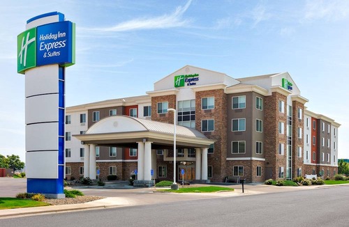 Ontario Hotel | Holiday Inn Express Hotel & Suites Ontario, an IHG Hotel