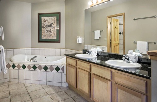 Four O'Clock Resort | HOLIDAY SKIING in Breck! 2BR at FABULOUS GRAND TIMBER LODGE 12/26/26-1/2/27.
