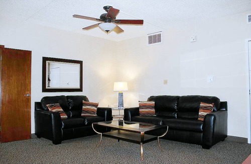 Greater South Side Hotel | Holiday Inn Des Moines-Airport Conference Center, an IHG Hotel