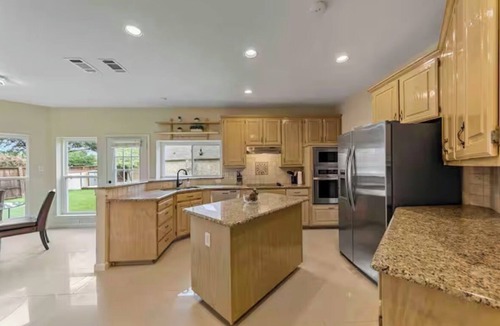 Valley Ranch House | Home away from home with big private fenced backyard