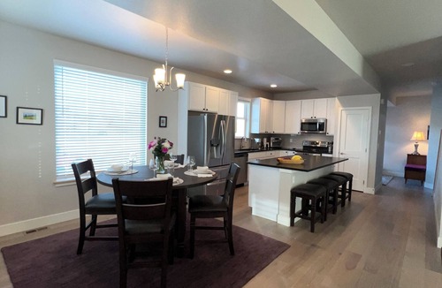 Longmont House | Home on the Park for Professional Stays and Relocation Midpoint - 30 Day Min