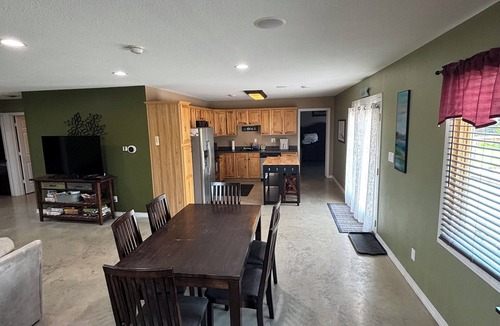Mystic House | Home w/Pool on Lake Rathbun – less than 1 Mile to Boat Ramp!