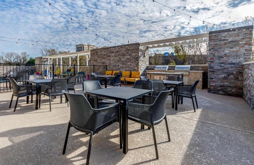 West Dallas Hotel | Home2 Suites By Hilton Dallas I-30 Cockrell Hill