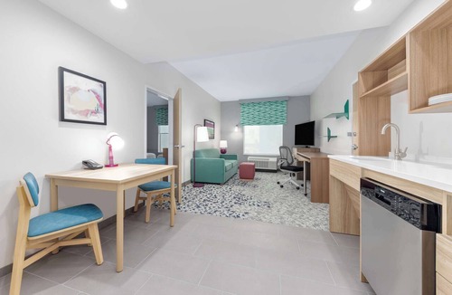 West Dallas Hotel | Home2 Suites Dallas I-30 Cockrell Hill