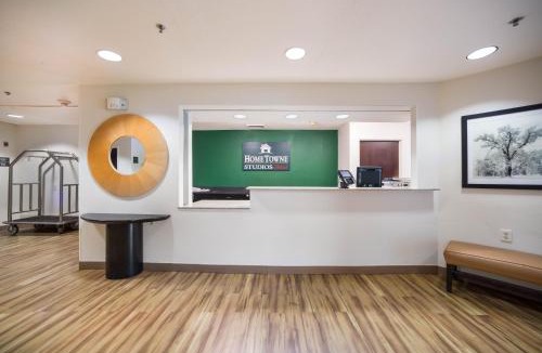 Airport Township Hotel | HomeTowne Studios by Red Roof St. Louis - Airport/N Lindbergh