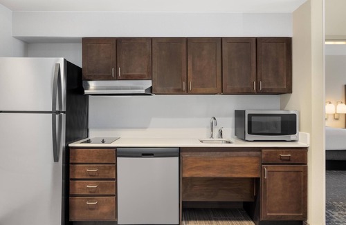 West Des Moines Hotel | Homewood Suites by Hilton West Des Moines/SW Mall Area