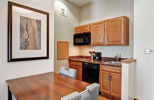 Central Oklahoma City Hotel | Homewood Suites by Hilton Oklahoma City-West