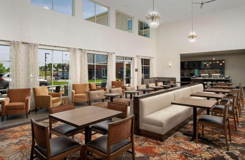I-435 West KC-KS Hotel | Homewood Suites By Hilton Kansas City Speedway