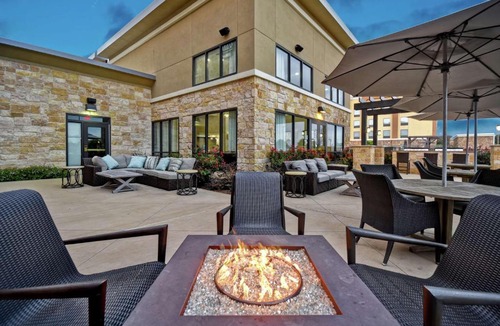 Southeast Arlington Hotel | Homewood Suites by Hilton Dallas Arlington South