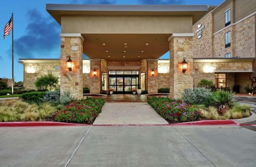 Southeast Arlington Hotel | Homewood Suites by Hilton Dallas Arlington South