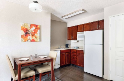 Grapevine Hotel | Homewood Suites by Hilton Dallas-DFW Airport N-Grapevine