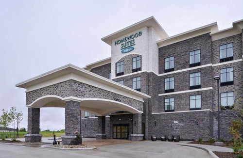 Des Moines Hotel | Homewood Suites Des Moines Airport