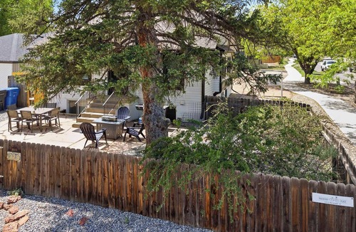 Fort Collins House | Homey Retreat Hot Tub Walk to Old Town Dogs