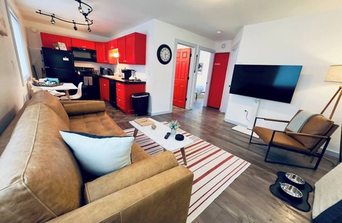 Joseph Condo | Horseshoe Lake 2nd floor 2 bdrm condo