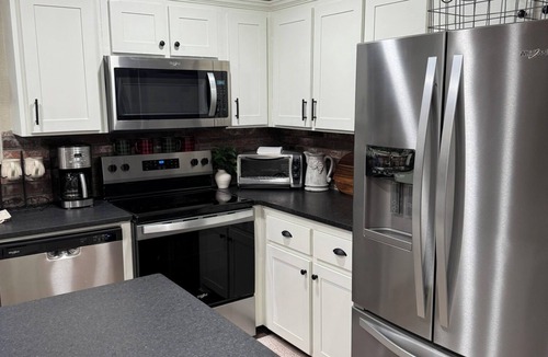 Stigler Cabin | Horton Lodge Charming new 3-bedroom 2 bath lodge with WiFi in serene Stigler