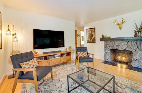 High Point House | Hot Tub, 5 Mi to Dtwn! Newly Updated Seattle Home