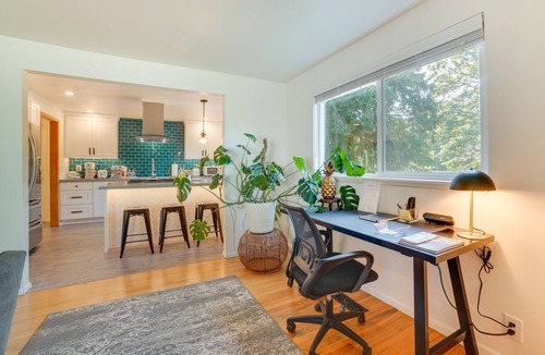 High Point House | Hot Tub, 5 Mi to Lumen Field! Newly Updated Home