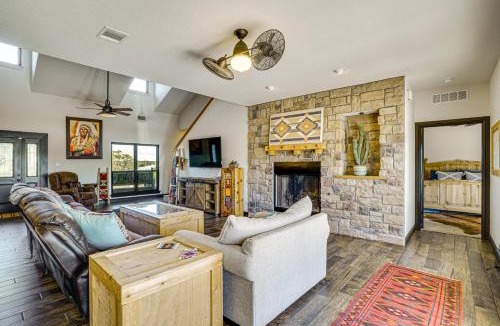 Palo Pinto County House | Hot Tub + Fire Pit: Possum Kingdom Lake Retreat!