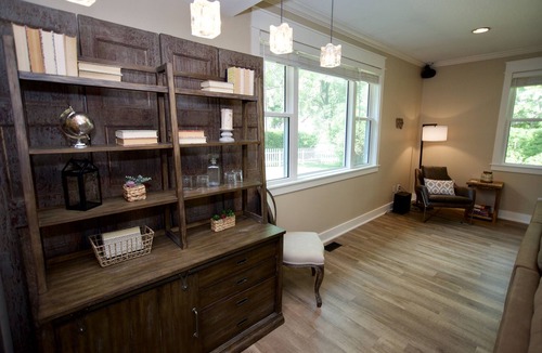 Greater South Side House | Hot Tub,Fireplace,Near Airport/Downtown,Sleeps 9