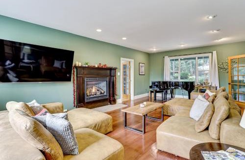 Friday Harbor House | Hot Tub & Pond View! Private Friday Harbor Retreat