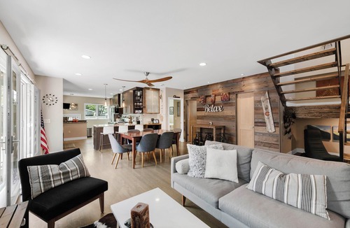 Berkeley House | Hot Tub Soaks & Foodie Strolls! Berkeley Area Base