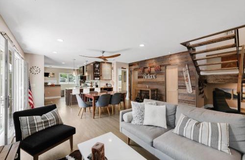 Berkeley House | Hot Tub Soaks & Foodie Strolls! Berkeley Area Base