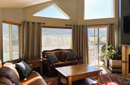 Kellogg Condo | Hot Tub + Views | 3bdrm Silver Mtn Ski/Bike Condo