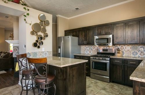 Westside House | Hot tub with city views -NO PARTIES ALLOWED-