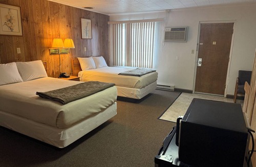Adrian Hotel | Hotel Prairie Winds Carthage Keokuk Hwy 136