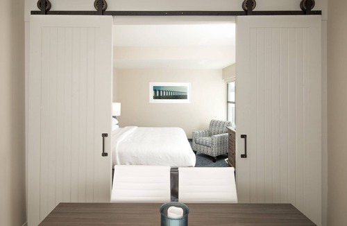 Urbandale Hotel | Hotel Renovo Des Moines Urbandale,Tapestry Collection Hilton