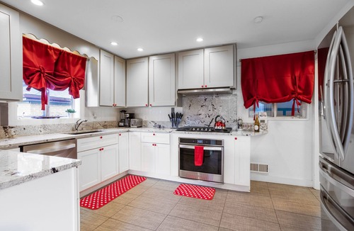 Twin Lakes House | HotTub PS5 GameRoom Theater PoolTable 420