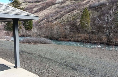 Oxbow House | House right on Pine Creek, only one mile from the Snake.