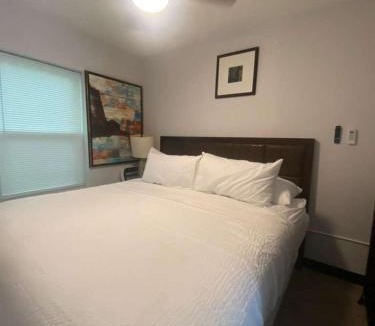 Hillsboro Hotel | Howard Johnson by Wyndham Hillsboro TX