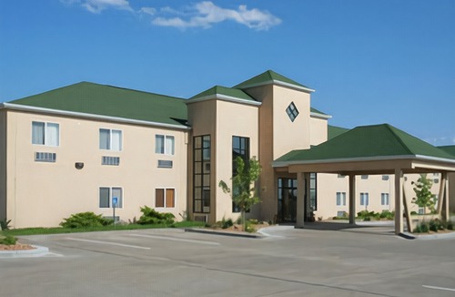 Oacoma Hotel | Howard Johnson Hotel & Suites by Wyndham Oacoma