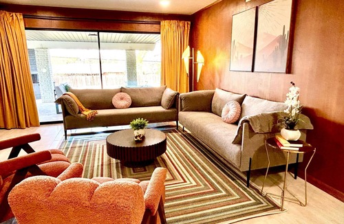Shearer Hills - Ridgeview House | Htd Pool Sleep12-Kng4BR+HotTub+Pklball+Bball+Arcde,SeaWrld,SixFlags,AirPt,DwnTwn