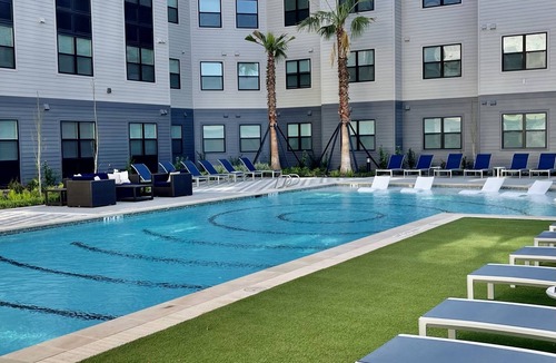Spring Branch East Condo | HTX Lovely 1 Bedroom Condo with Pool