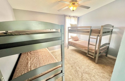 Berwick House | Huge barndominium homestead in Carlisle, just miles from airport/downtown DSM