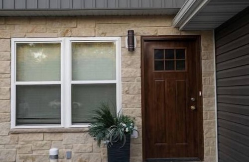 Lincoln House | Husker Getaway
