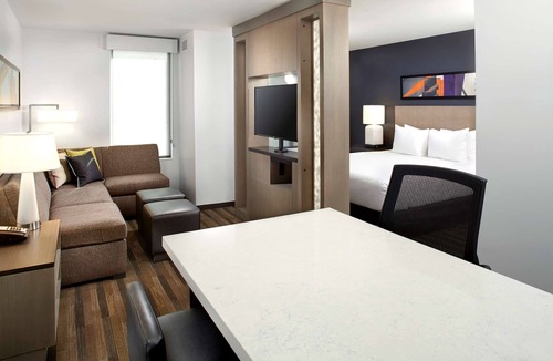 Belmar Hotel | Hyatt House Denver/Lakewood at Belmar