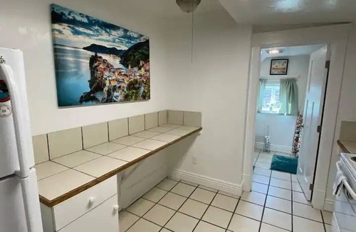North End Apartment | Hyde Park Hyde Out Apt 3