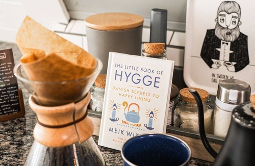 Grant Cabin | Hygge Chalet w Private Trail, Sauna and EV Charger