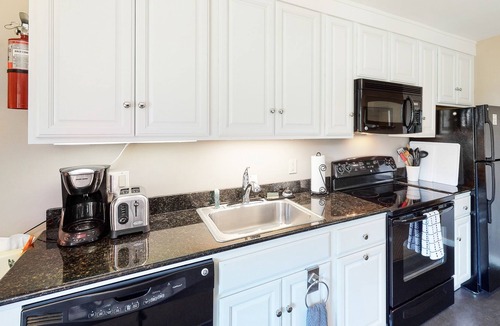 Rosario Condo | Ideal bayfront condo with balcony, fireplace, free WiFi, & hiking nearby