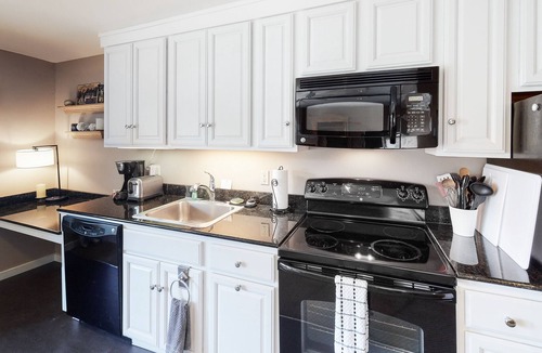 Rosario Condo | Ideal bayfront condo with balcony, fireplace, free WiFi, & hiking nearby