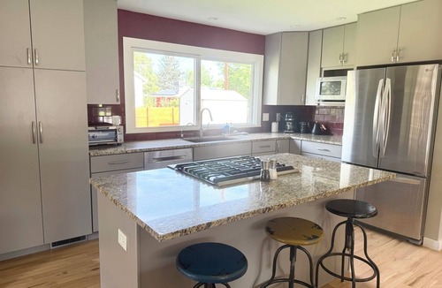 South Boulder House | Ideal location for a comfy Boulder retreat with all new flooring & furnishings!