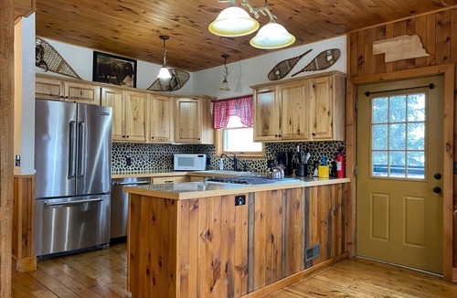 Woods Landing-Jelm Cabin | In The Valley Of The Mountains On the Big Laramie River - Flat Nighty Rate