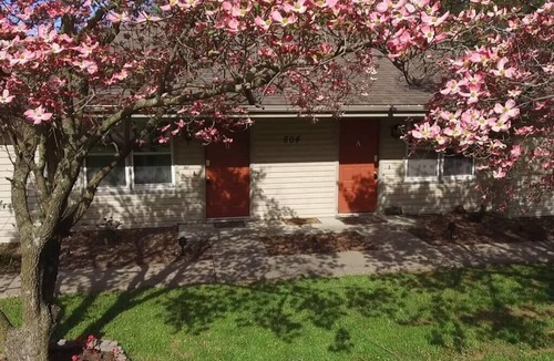 St. Joseph House | Incredibly Clean and New Two-Bedroom Townhome!