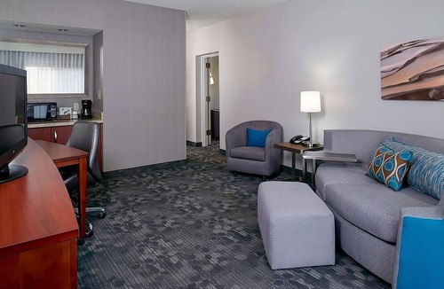 Waldron Hotel | Indulge in Home Like Comfort! Pet-Friendly Property!