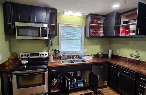 Fairbanks House | Infinity Guest House - Corporate Housing -Weekly Cleaning - Stocked Pantry