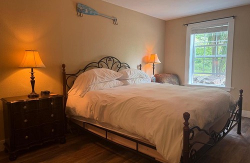 Ilwaco Hotel | Inn at Harbour Village