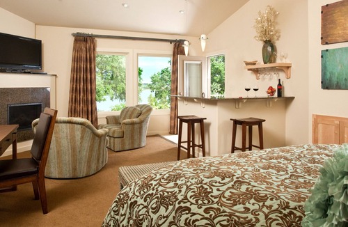 Granbury Bed & Breakfast | Inn on Lake Granbury a Boutique Hotel